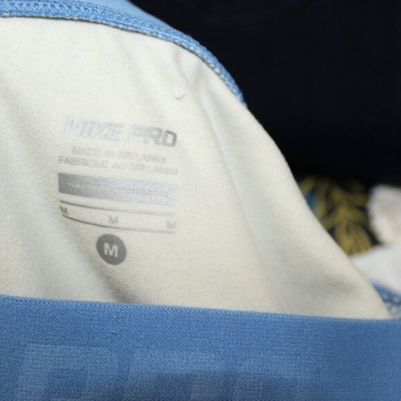 Nike Pro Women’s Hyperwarm Leggings Size Medium Blue Nordic Print - Picture 8 of 8